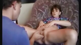 Azijski gangbang seks video sa Riruom Ozavom čeka vašu erekciju. Vidjet ćete izbliza razjapljenu macu punjenu različitim seks igračkama. Žele da iscrpe njenu azijsku macu beskrajnim orgazmom.