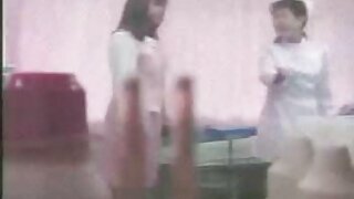 Urnebesna brineta Vanessa Figueroa potpuno je sama i masturbira sa dildom
