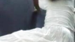 Nimfokinja skromnog izgleda Jenna J Ross zavodi muškarca zbog dubokog grla